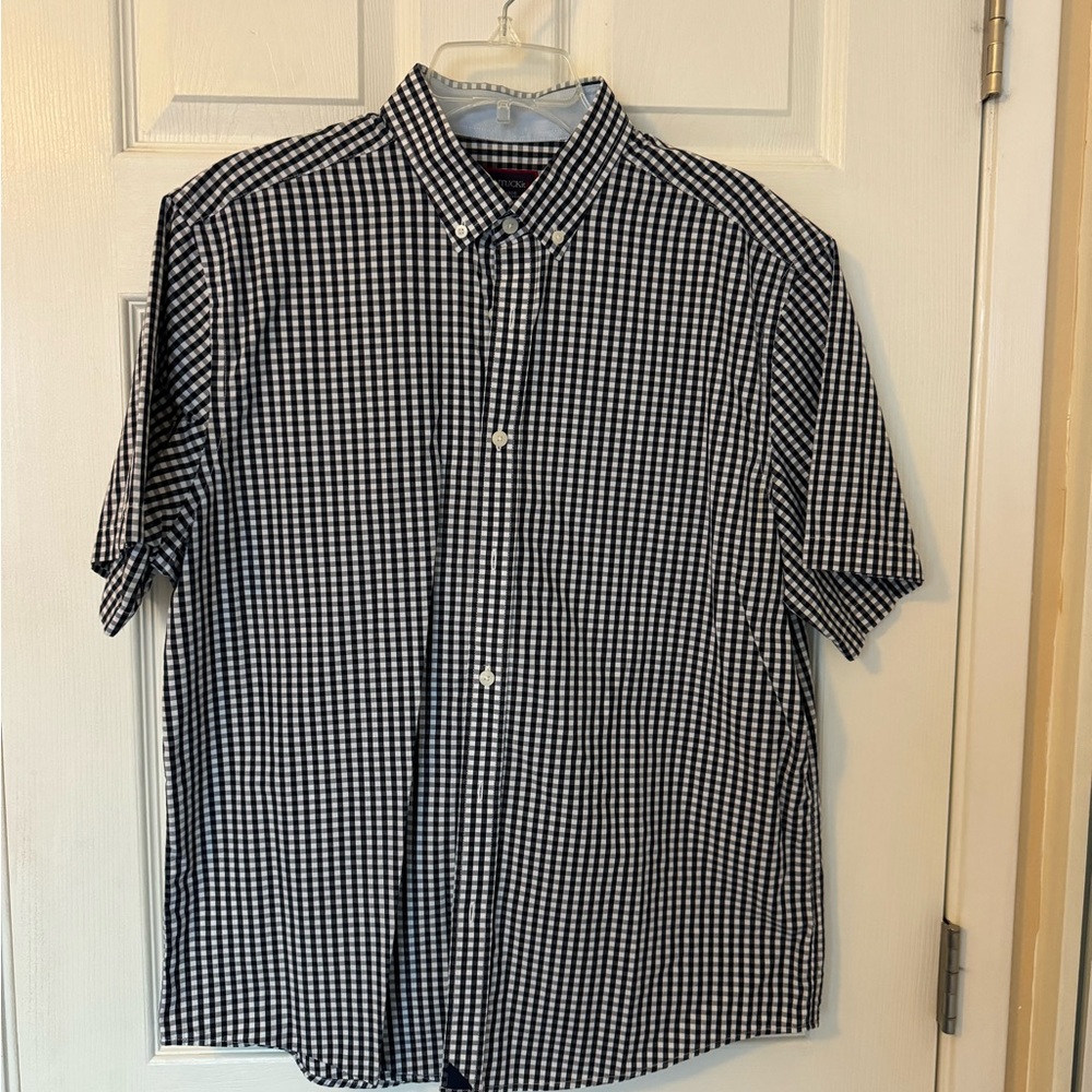 UnTuckit Navy/Light Blue button down shirt - X Large.